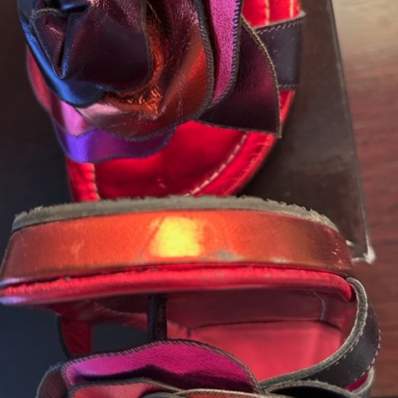 DONALD J PLINER  VINO METALLIC , GRAM-10 PLATFORM WEDGES, 8.5 M/ US - Picture 8 of 14